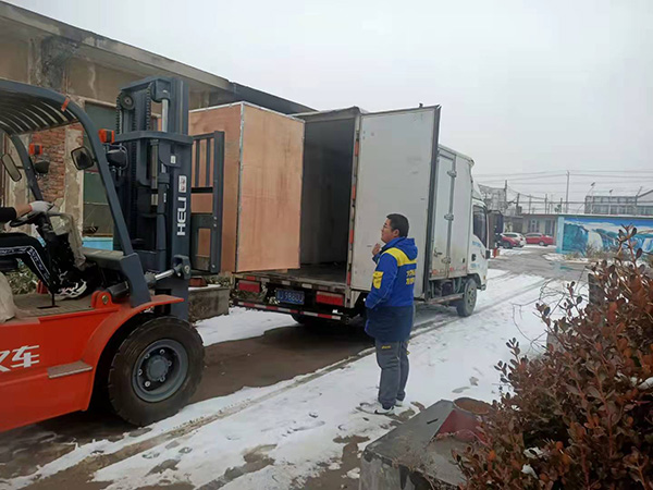 下雪也不耽誤高壓共軌試驗(yàn)臺發(fā)貨